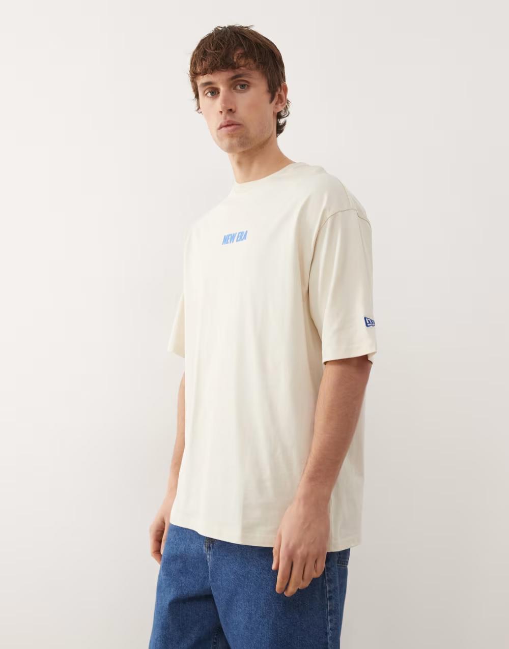 beżowy t-shirt nadruk