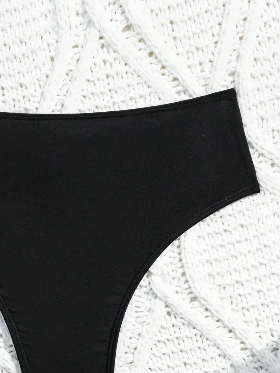DÓŁ OD BIKINI