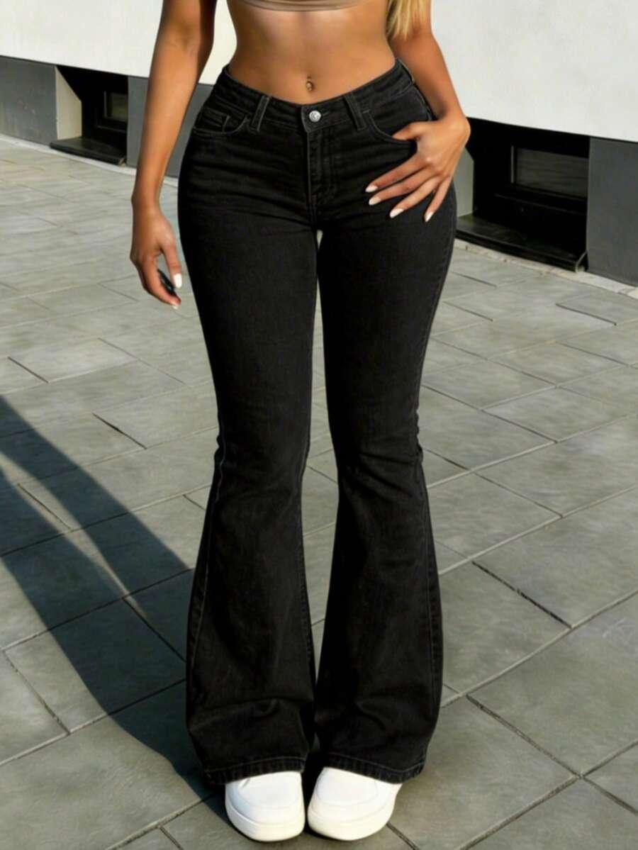 czarne spodnie jeans dzwony