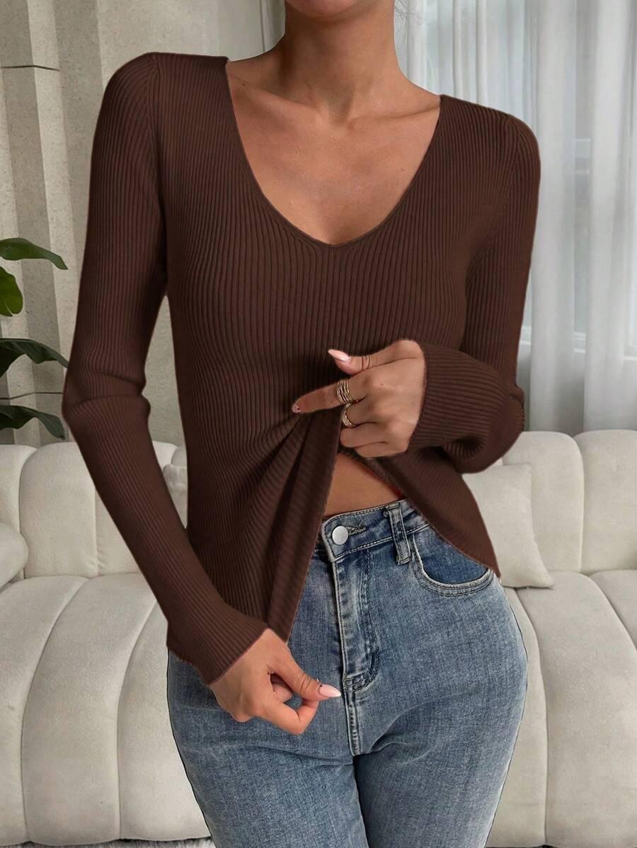 BRĄZOWY DZIANINOWY SWETER PRĄŻKI 