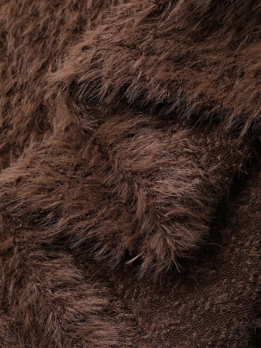 brązowy sweter koronka