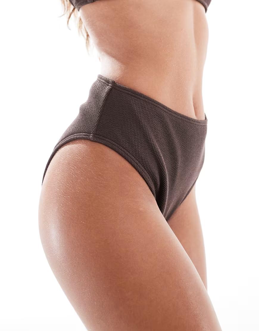 brązowy dół od bikini