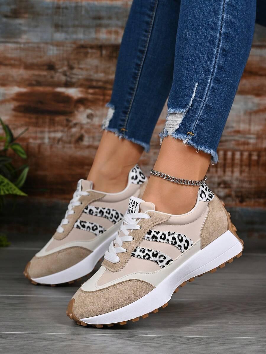 beżowe buty sportowe