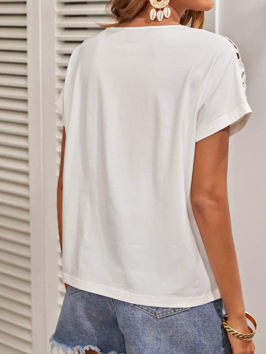 biała bluzka v-neck koronka