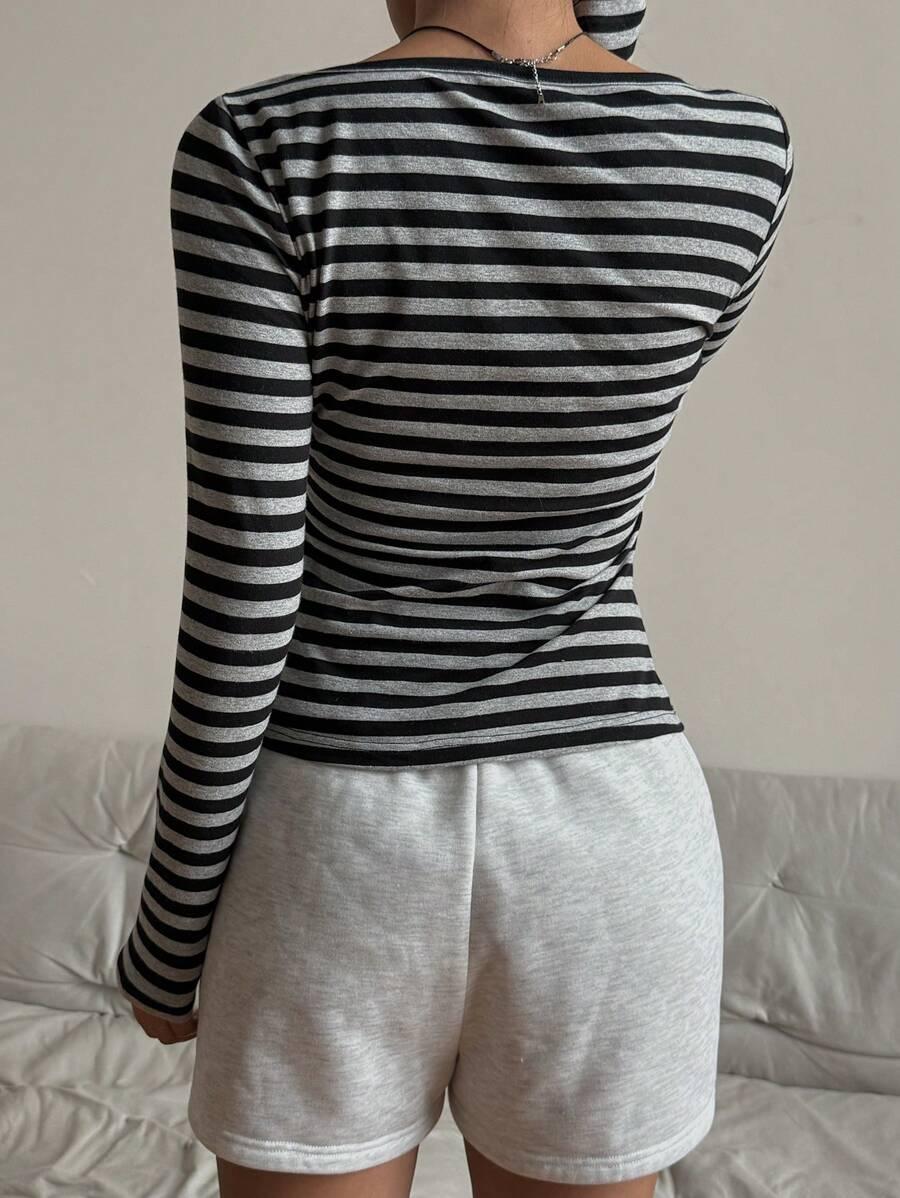 czarna bluzka paski