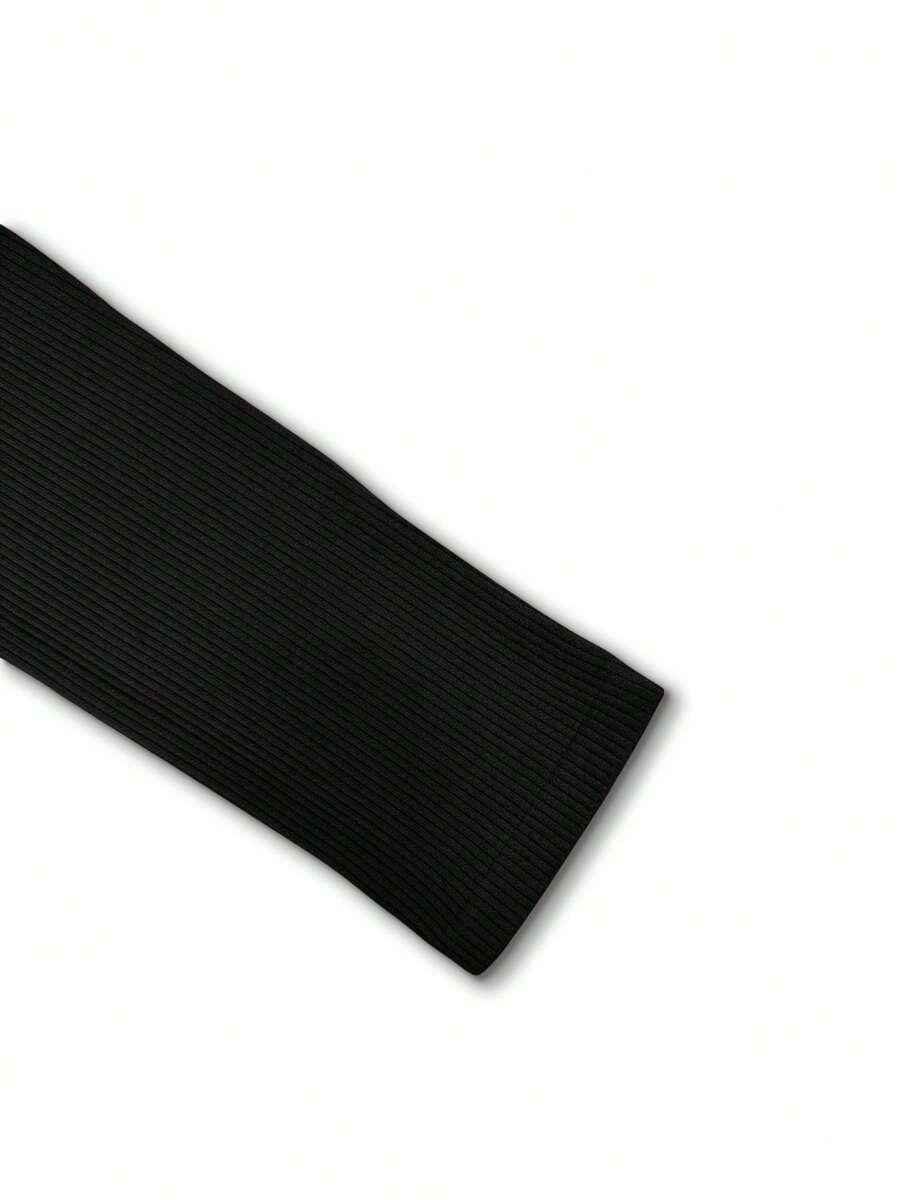 CZARNE PRĄŻKOWANE LEGGINSY