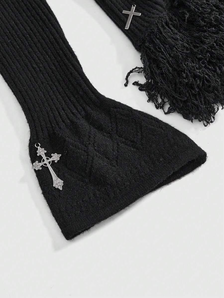 sweter frędzle zdobienie