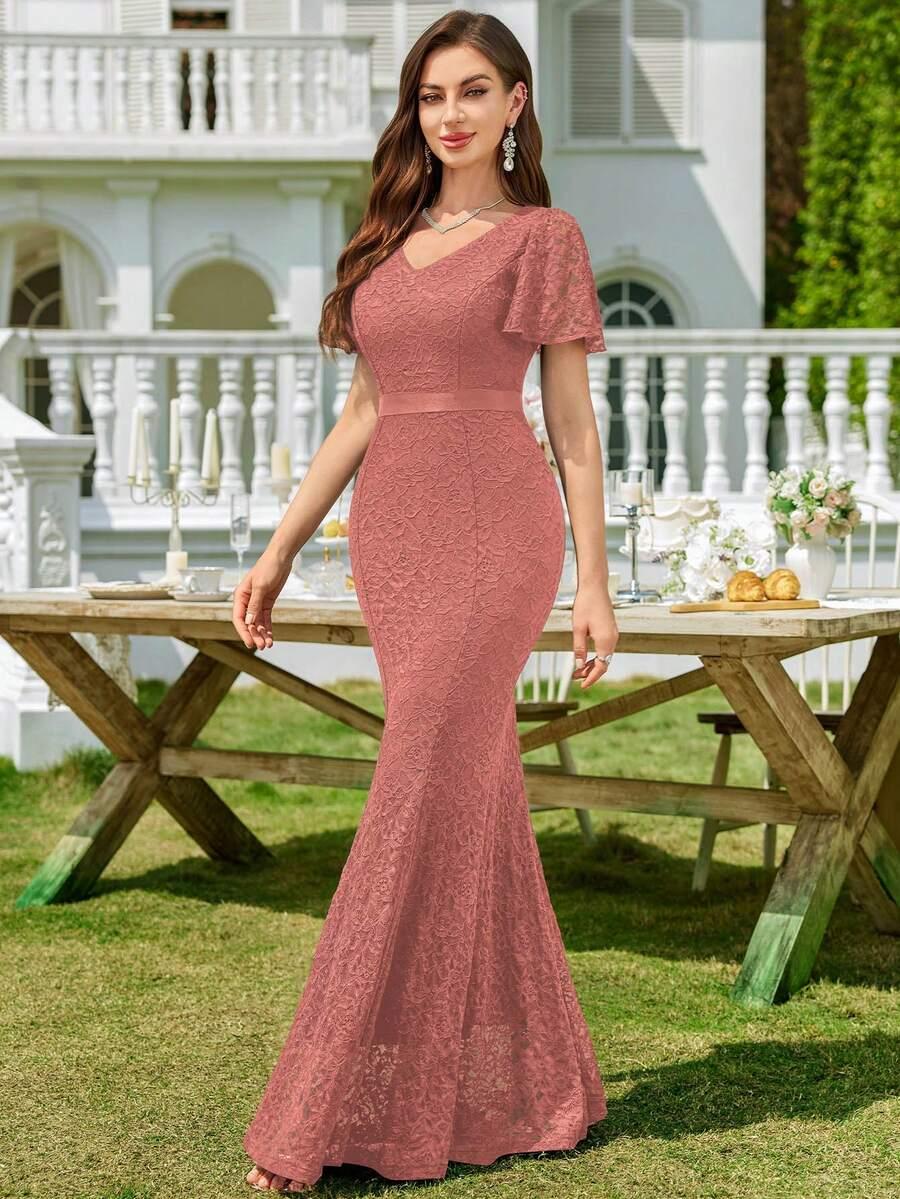 koronkowa maxi sukienka v neck