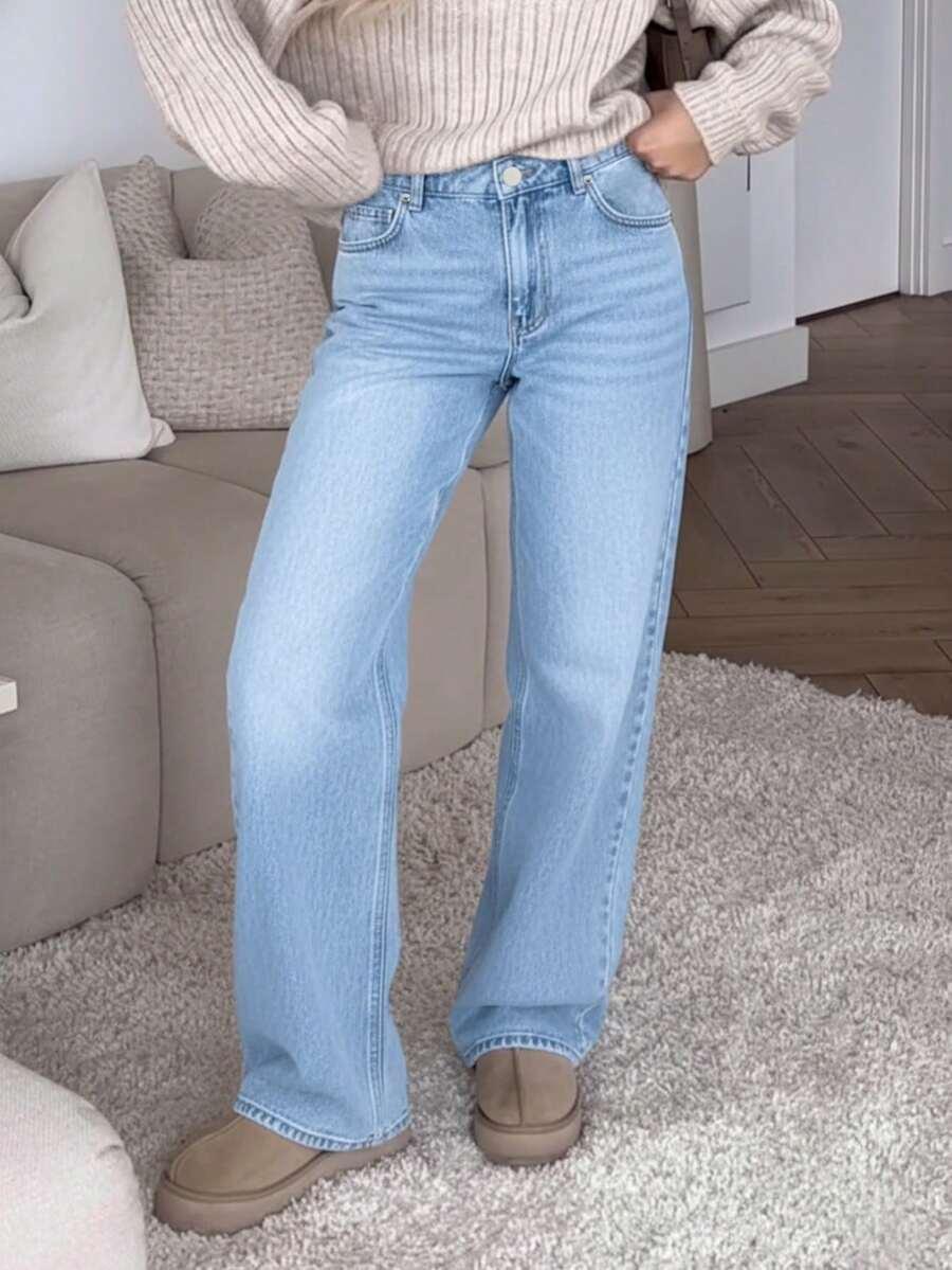 niebieskie spodnie jeans 