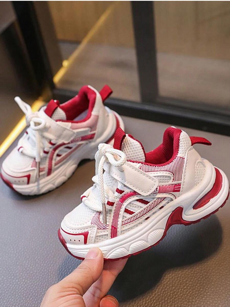sznurowane buty sportowe 