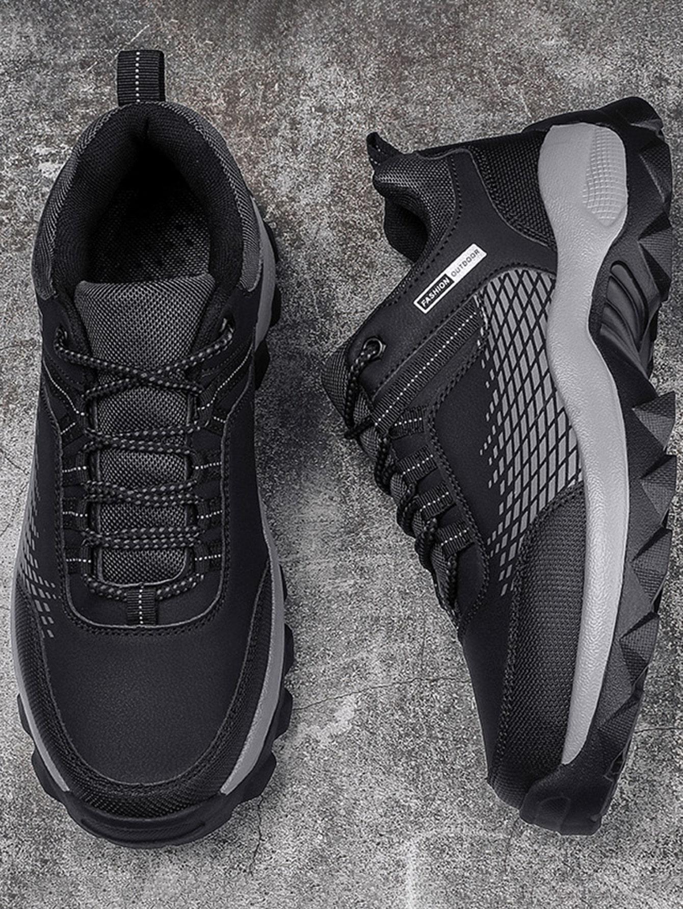czarne buty sportowe