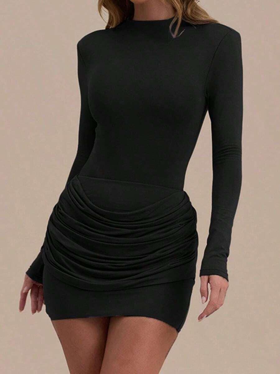 CZARNA SUKIENKA MINI