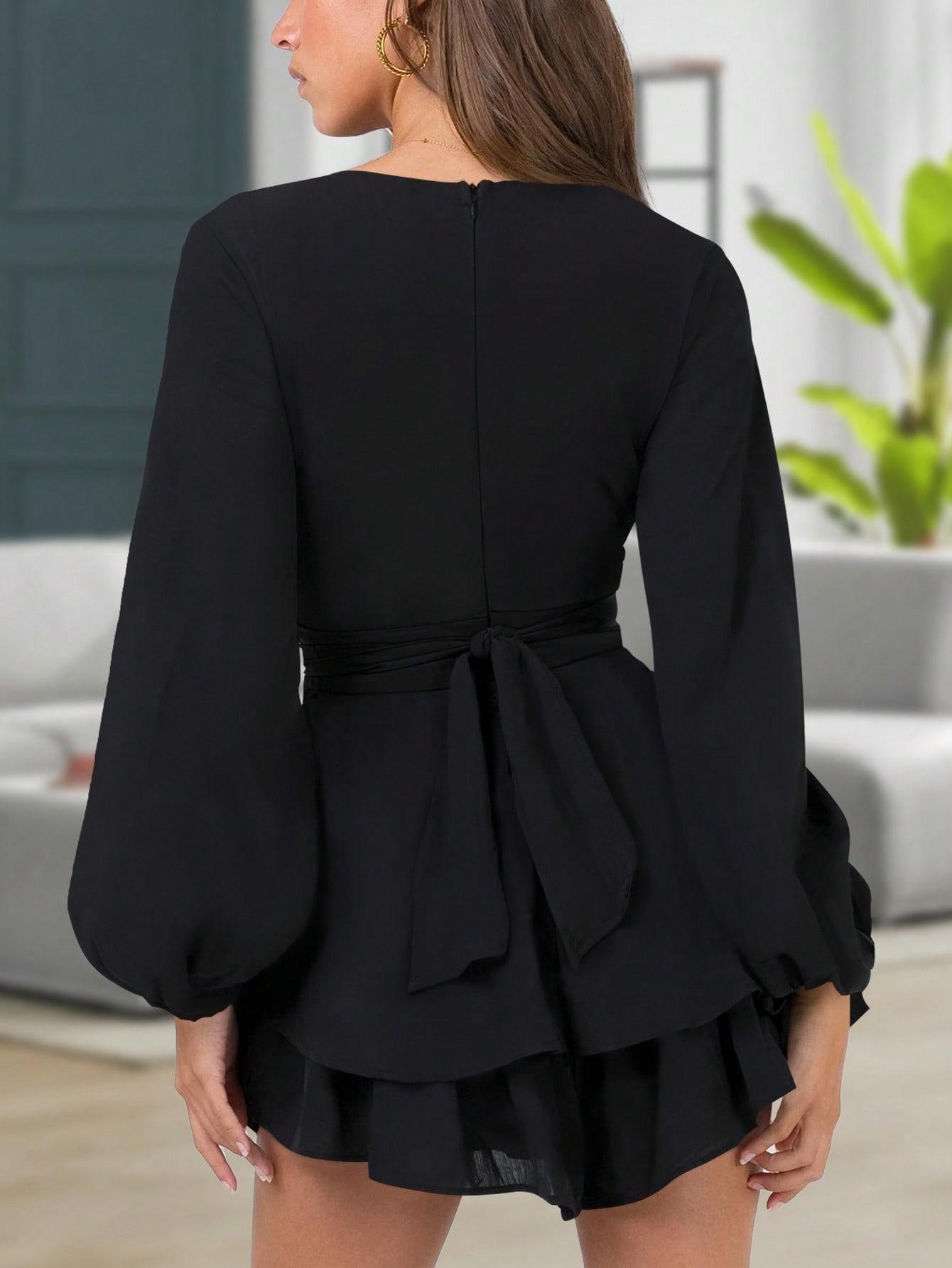 czarna mini sukienka szerokie rękawy falbanki wiązanie