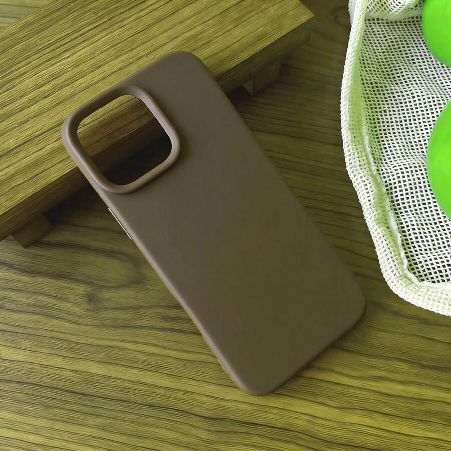 brązowe etui na telefon iPhone