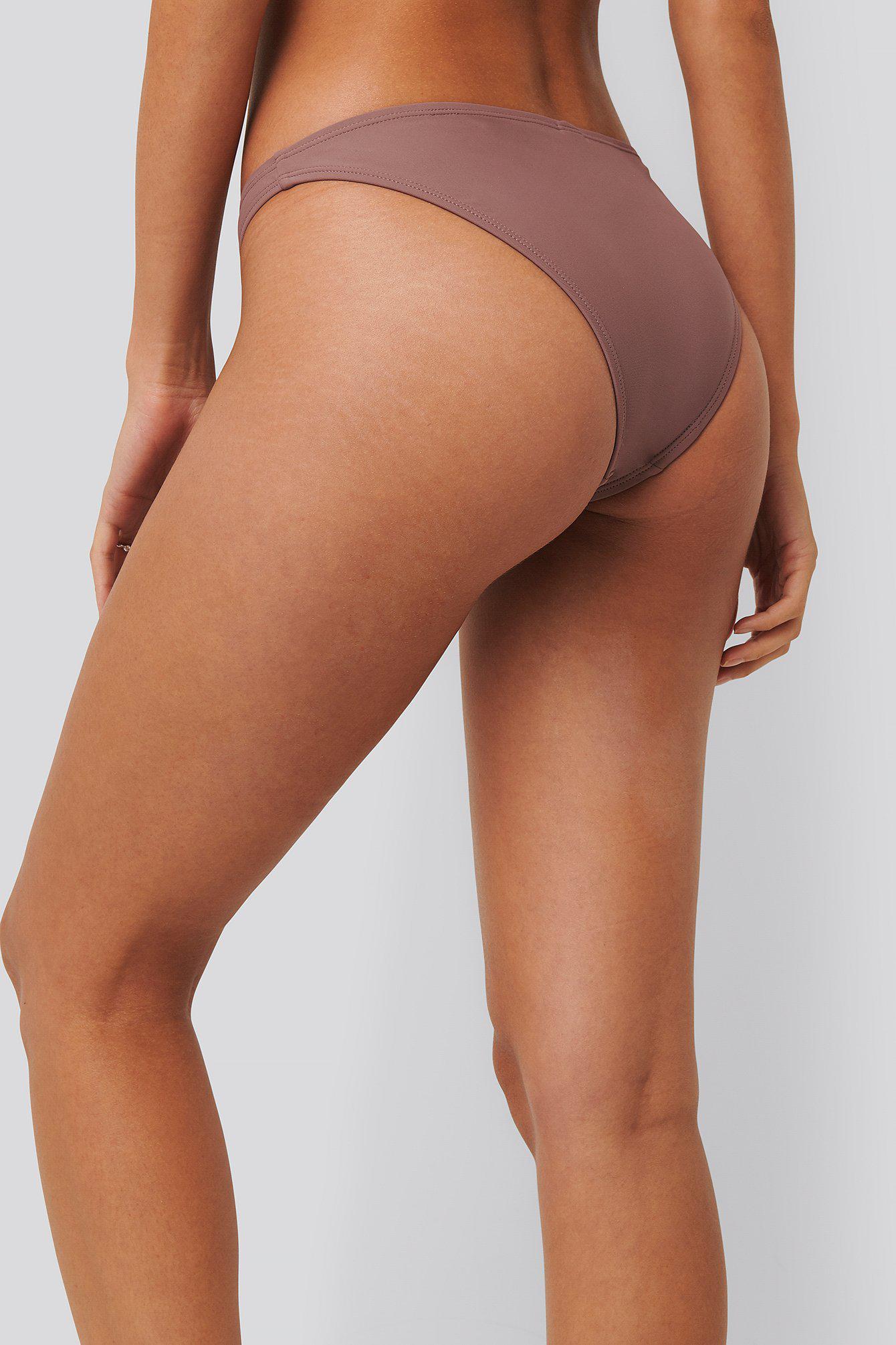 GŁADKI DÓŁ OD BIKINI