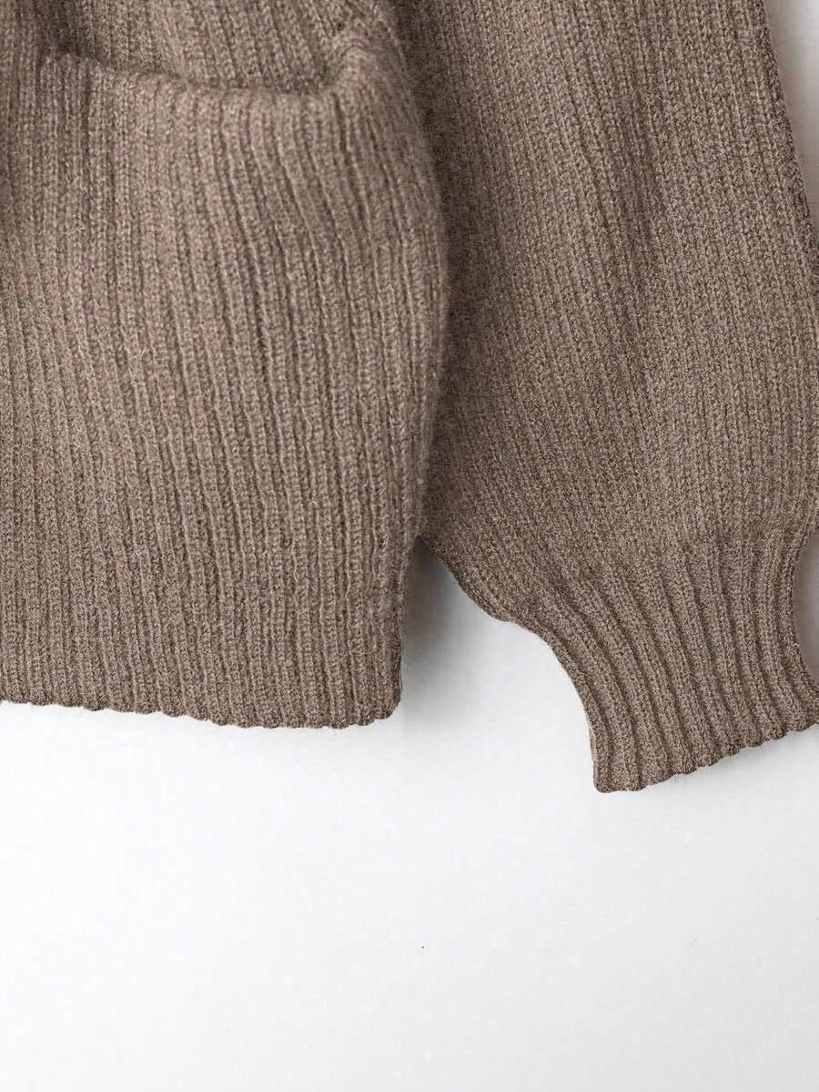 brązowy sweter prążki