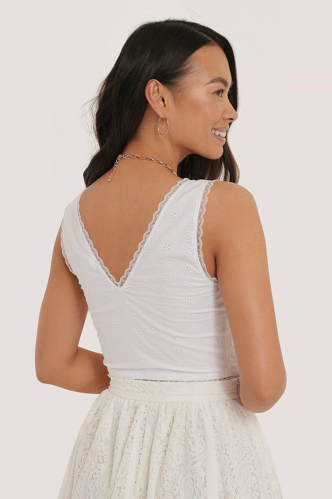 biały top v-neck koronka 