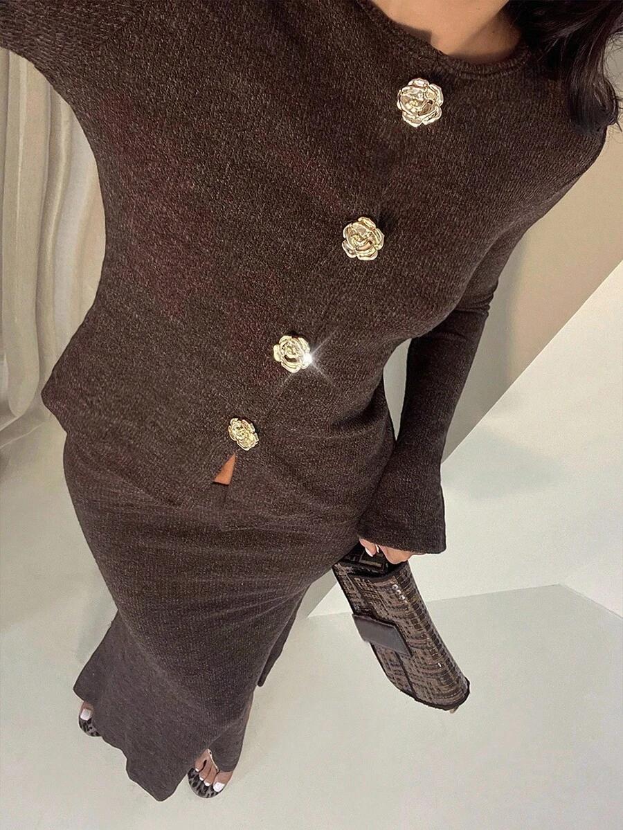 brązowy sweter guziki