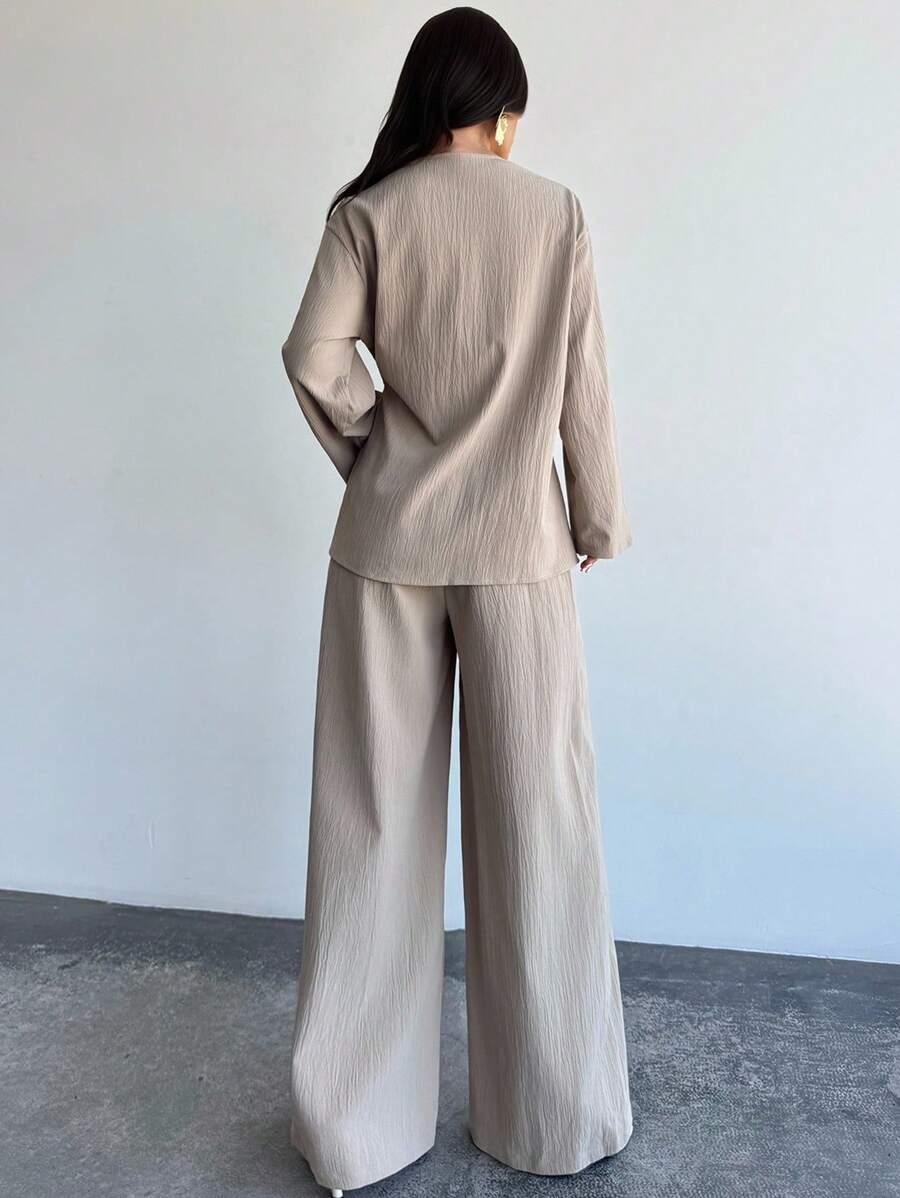 beżowy komplet bluzka spodnie