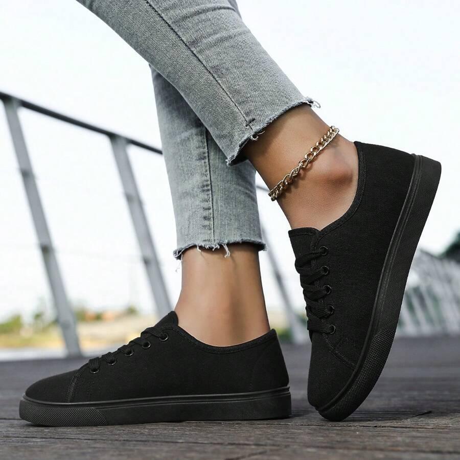 czarne trampki casual