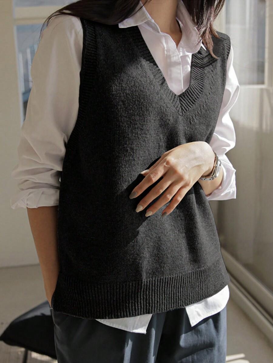 CZARNY SWETER V-NECK