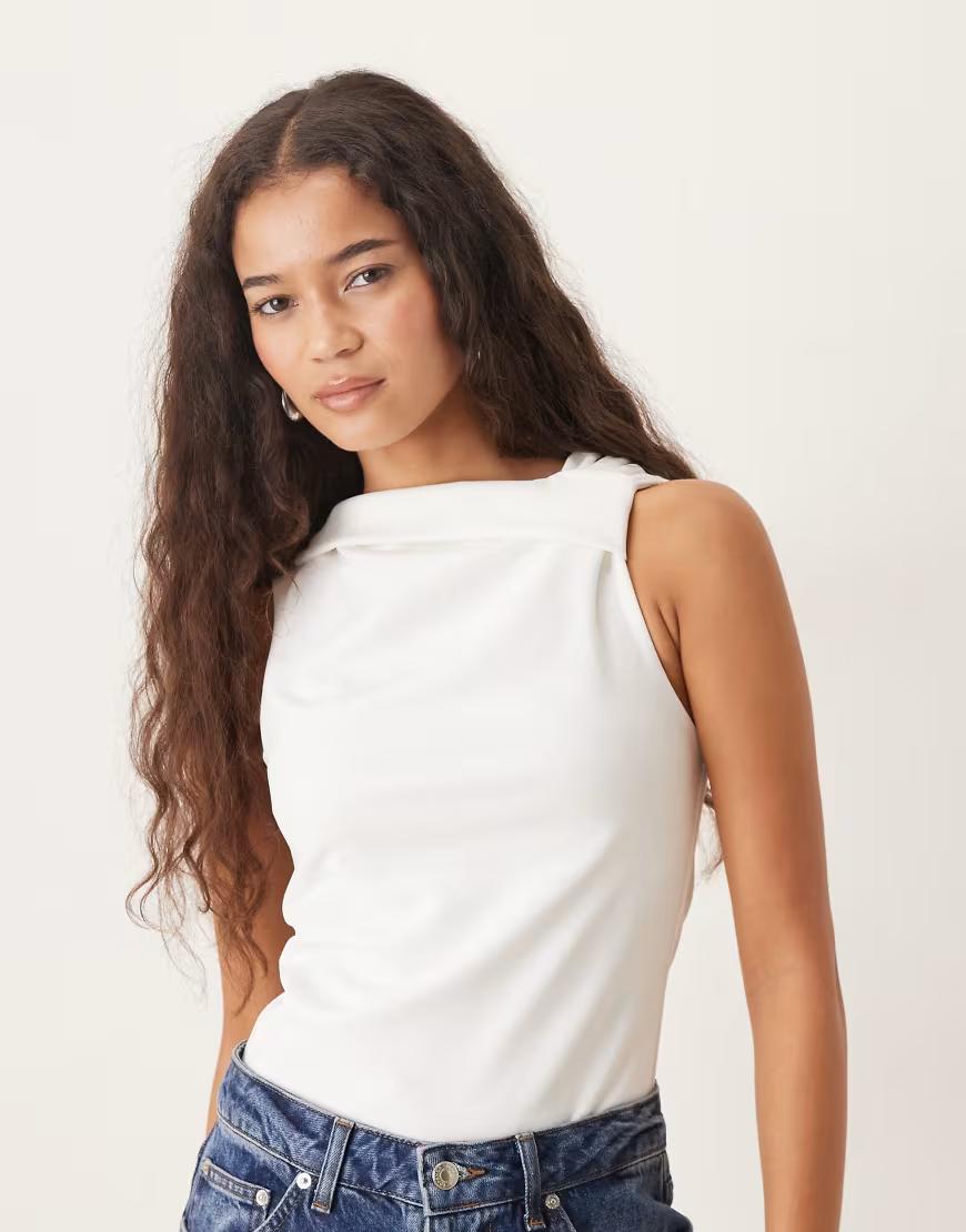 BIAŁY TOP CASUAL 