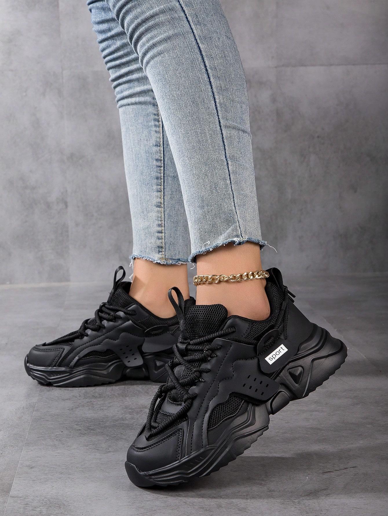 czarne buty sportowe 