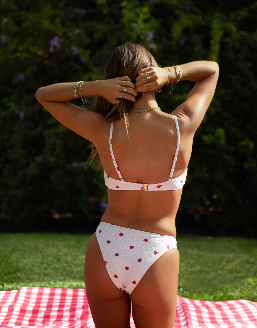 GÓRA OD BIKINI WZÓR TRUSKAWKI 