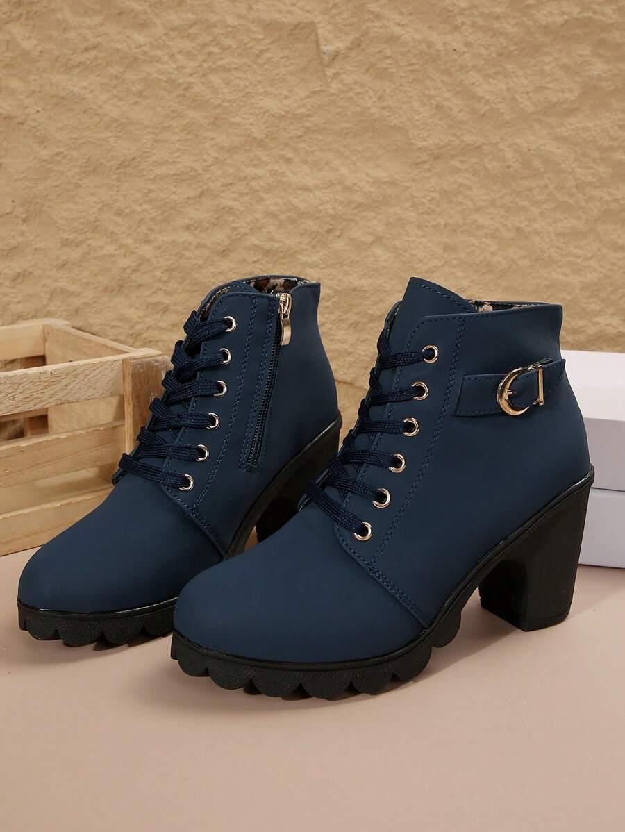 granatowe botki obcas