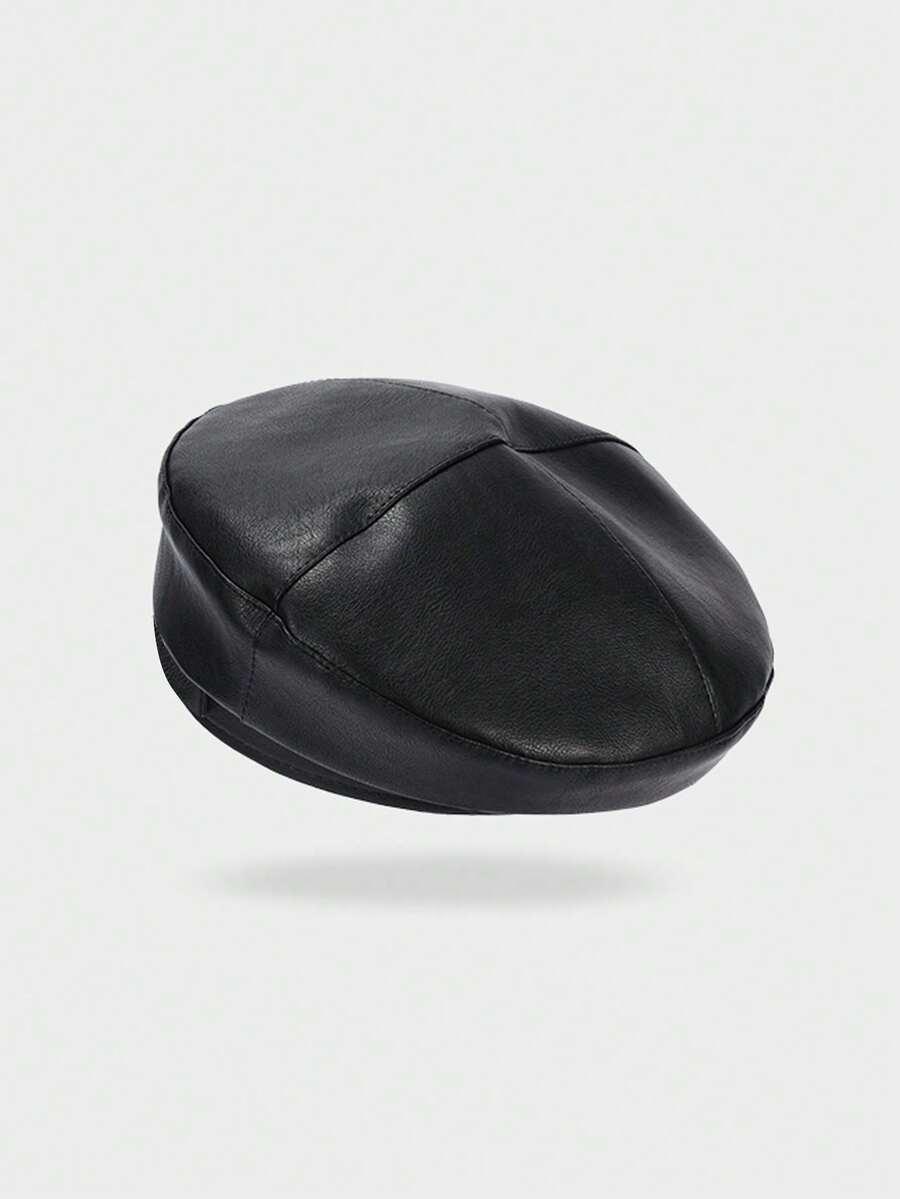 czarny beret imitacja skóry