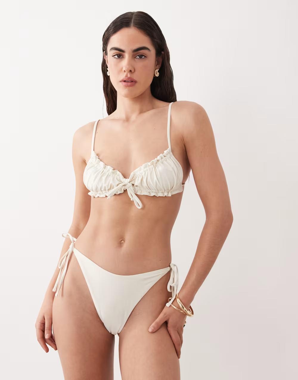 KREMOWY DÓŁ OD BIKINI