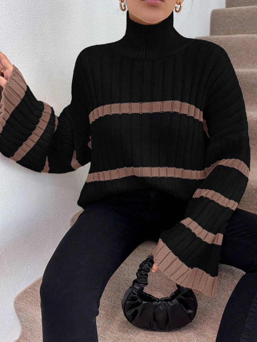 sweter w paski półgolf