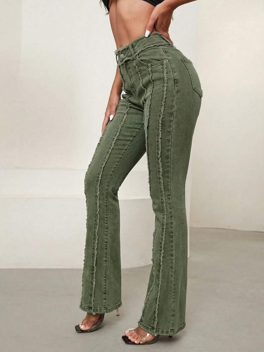 zielone spodnie jeans