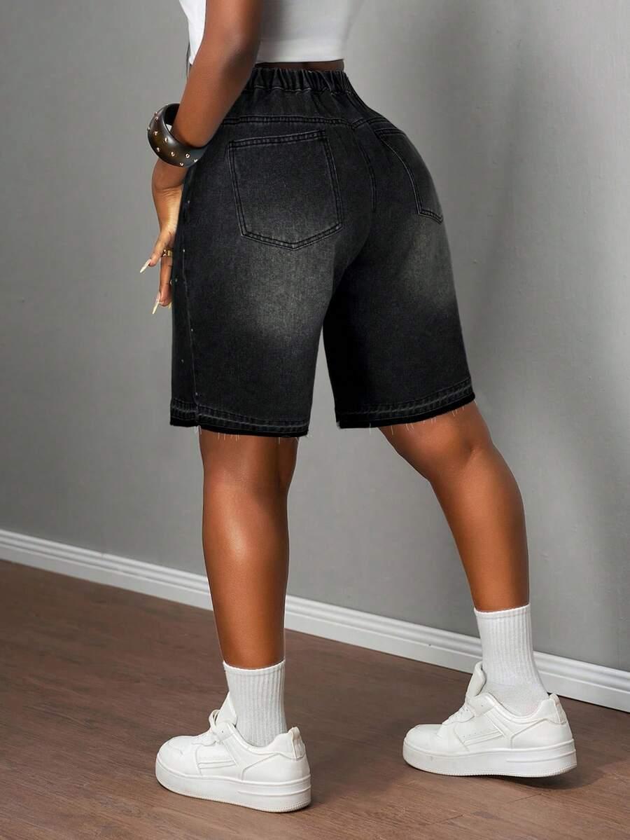 czarne krótkie spodenki jeans zdobienie