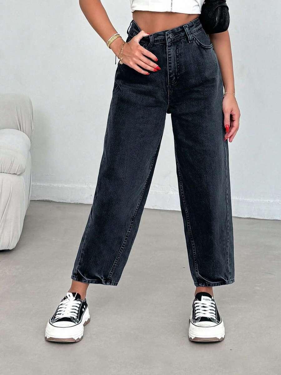 czarne spodnie jeans