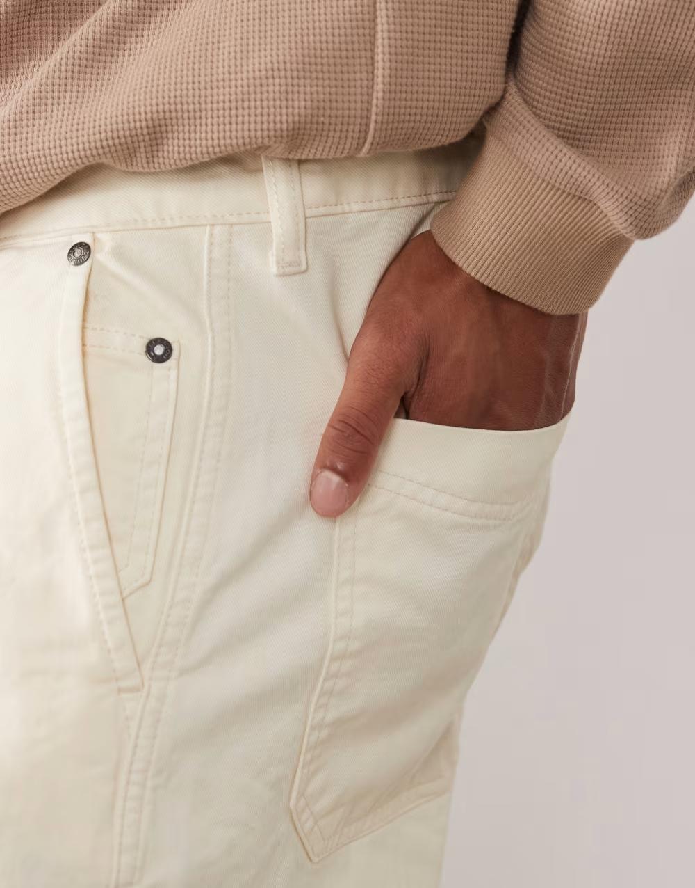 KREMOWE SPODNIE JEANS