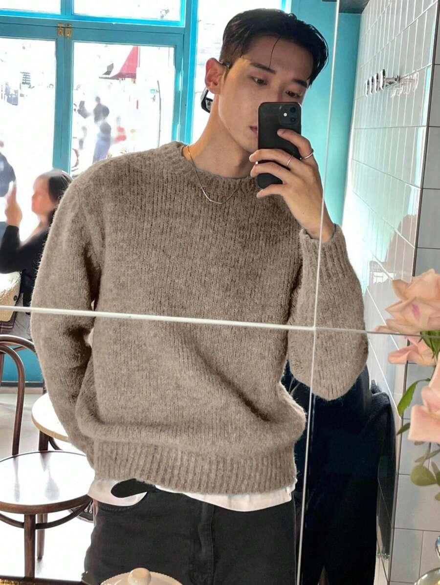 Beżowy sweter okrągły dekolt