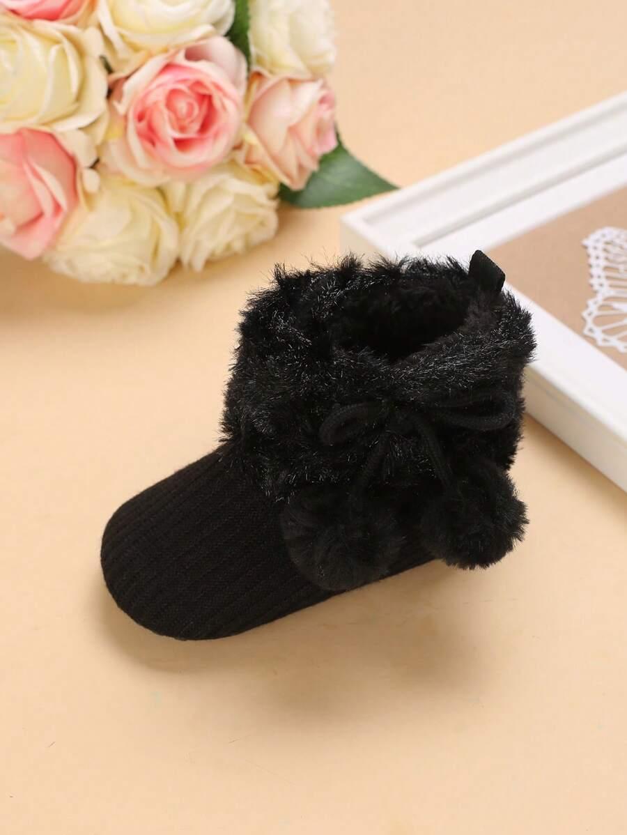 CZARNE BUTY POMPONY