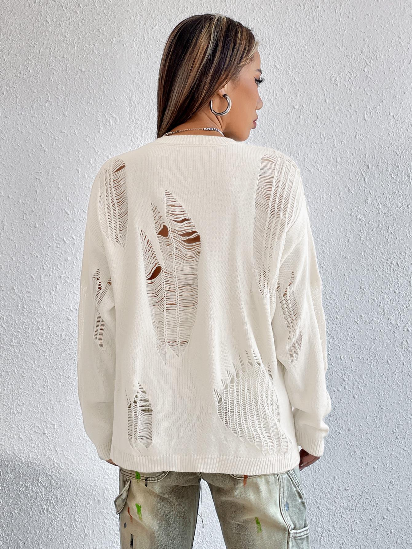 beżowy sweter okrągły dekolt