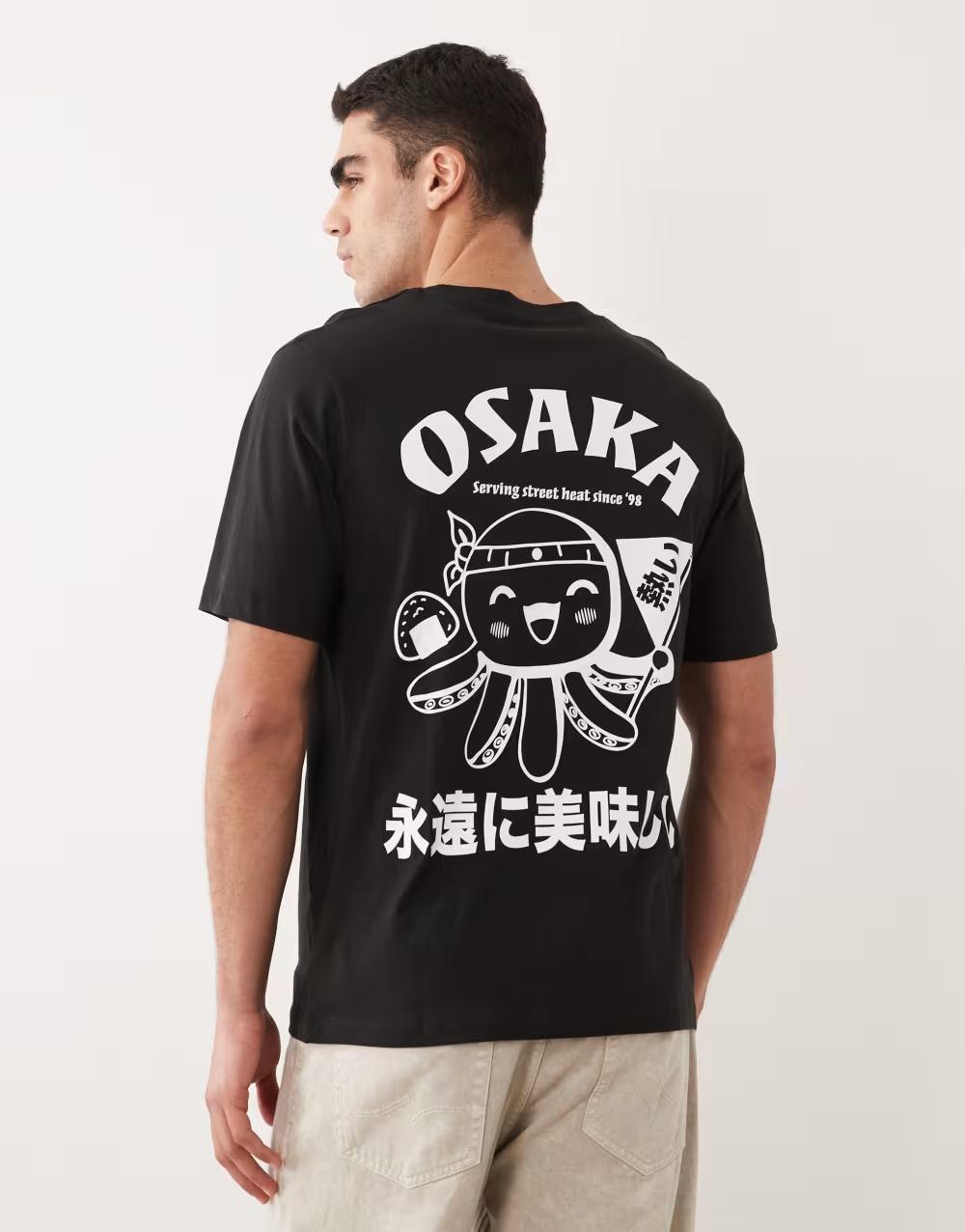 CZARNY T-SHIRT z Nadrukiem