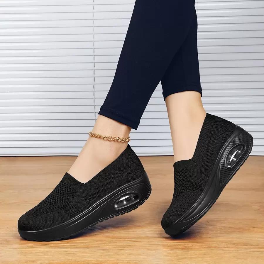 CZARNE WSUWANE BUTY
