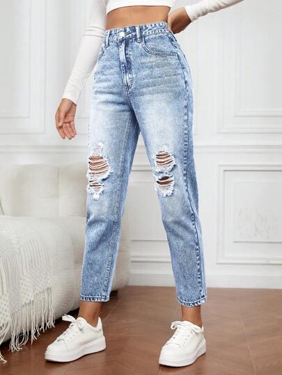 niebieskie spodnie jeans przetarcia