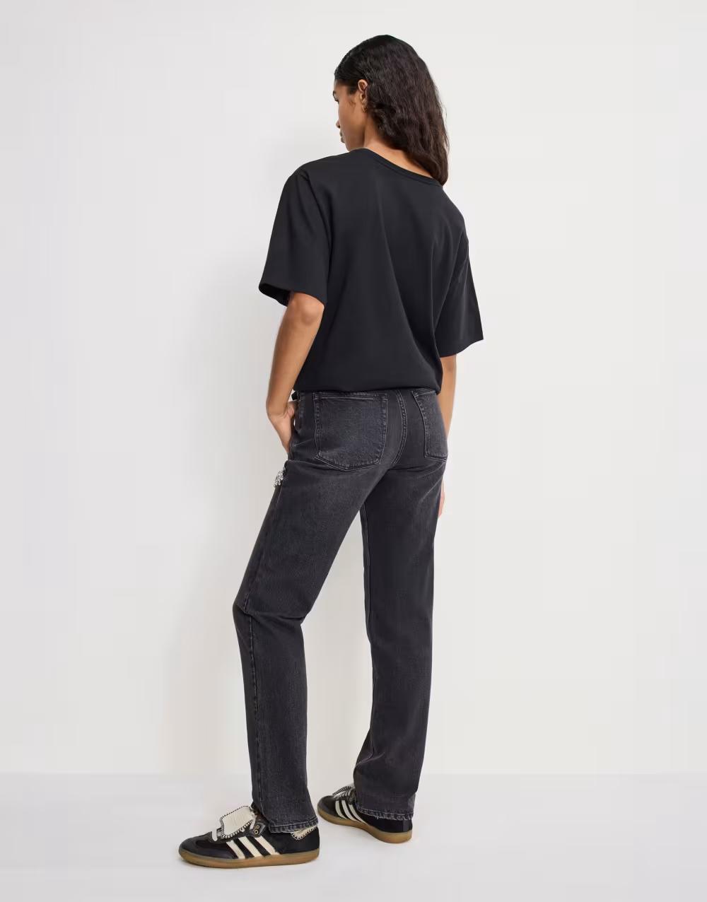proste spodnie jeans wycięcia zdobienia połysk