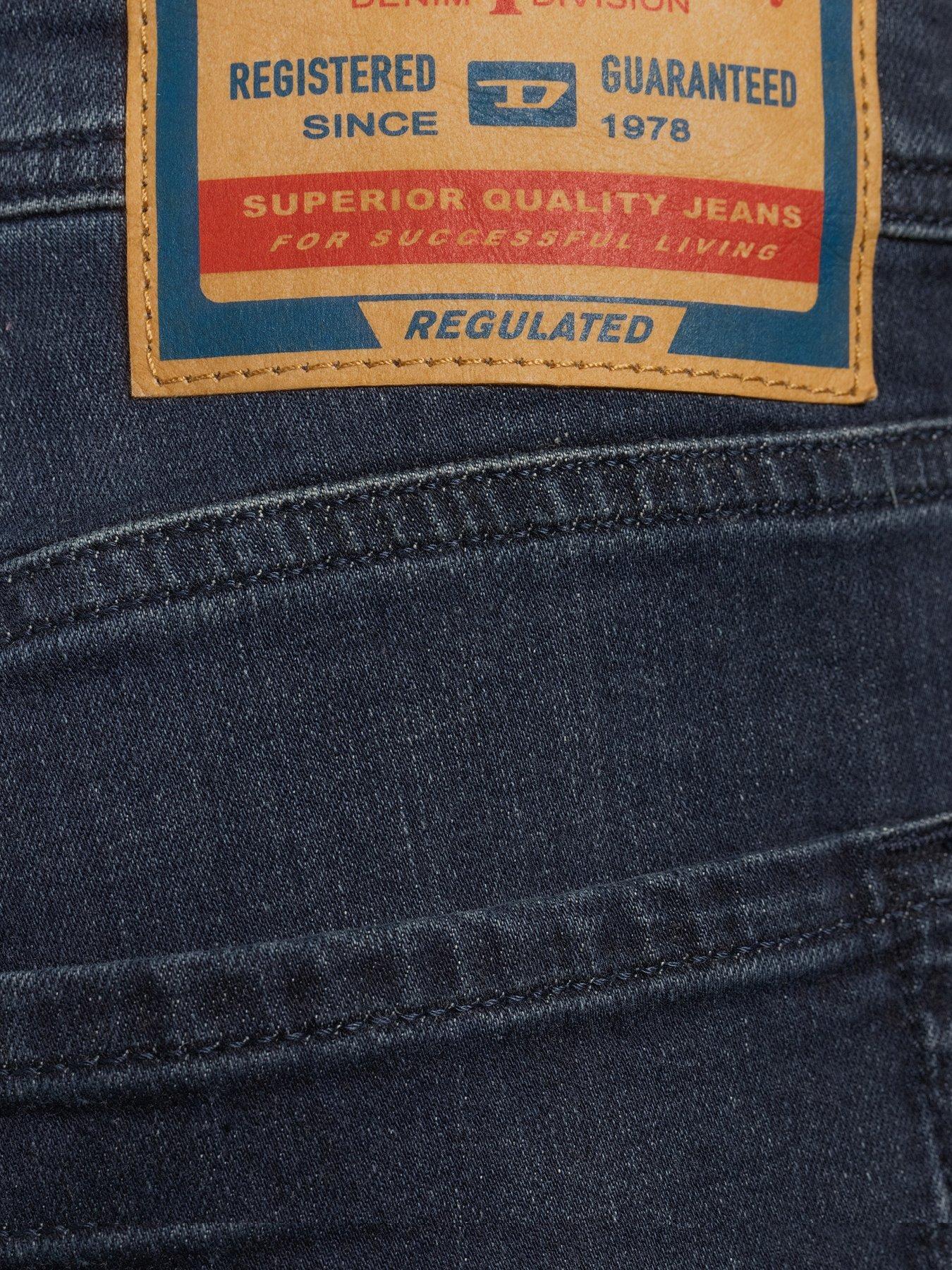 DIESEL LARKEE-BEEX TAPERED FIT JEANS 
