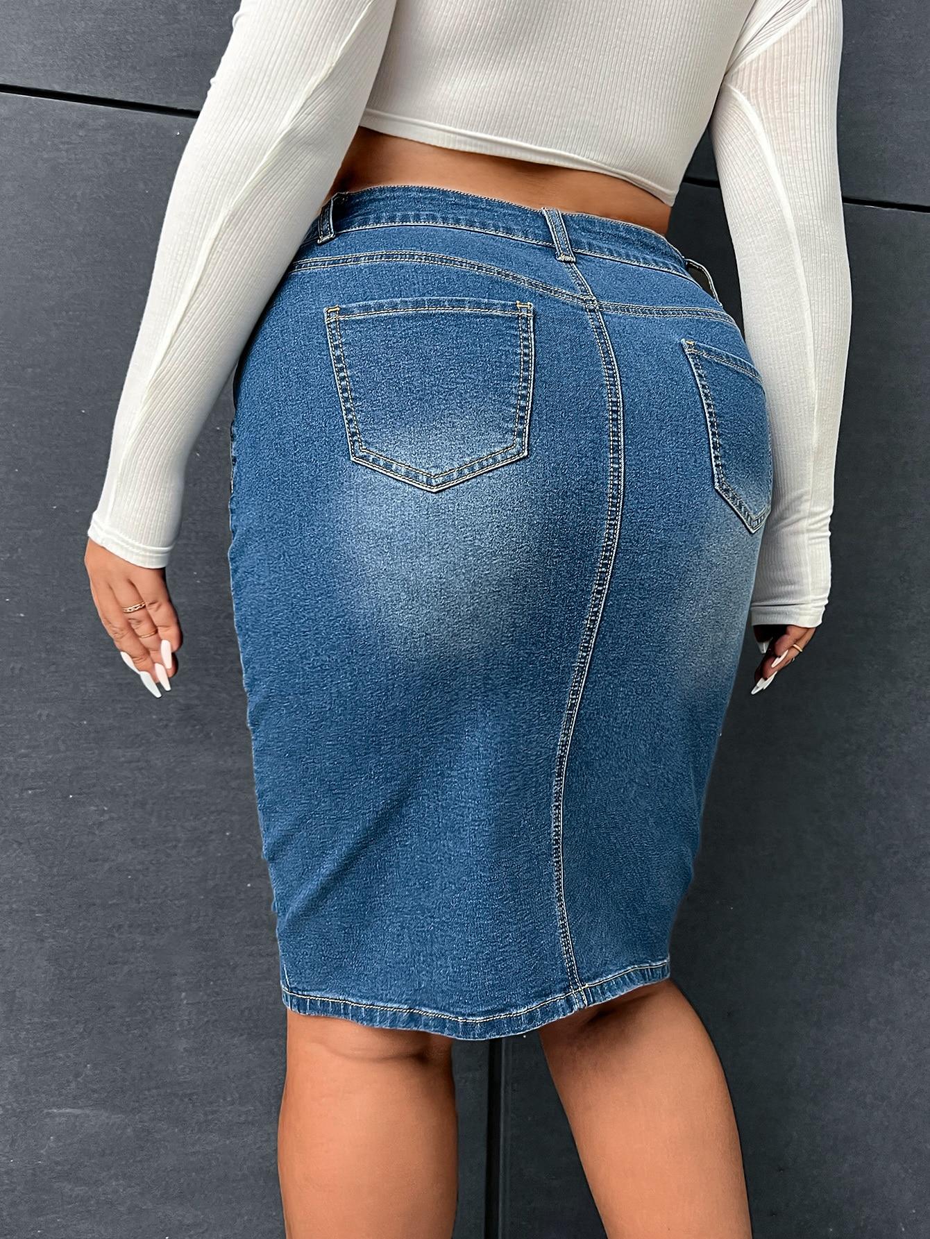 niebieska spódnica jeans