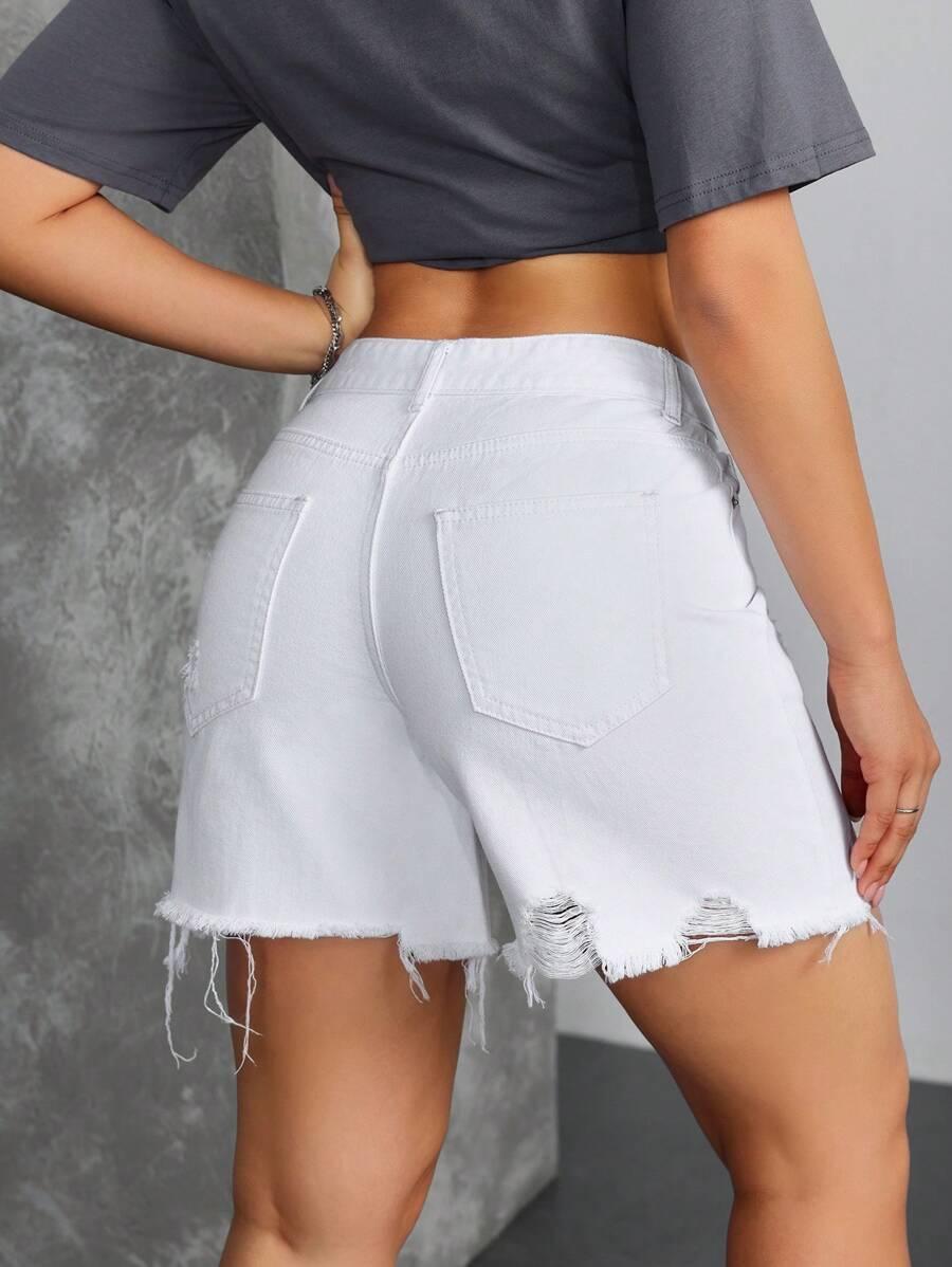 białe spodenki jeans