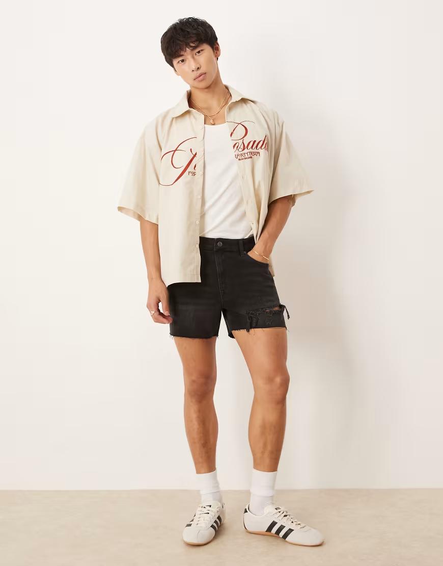 czarne spodenki jeans 