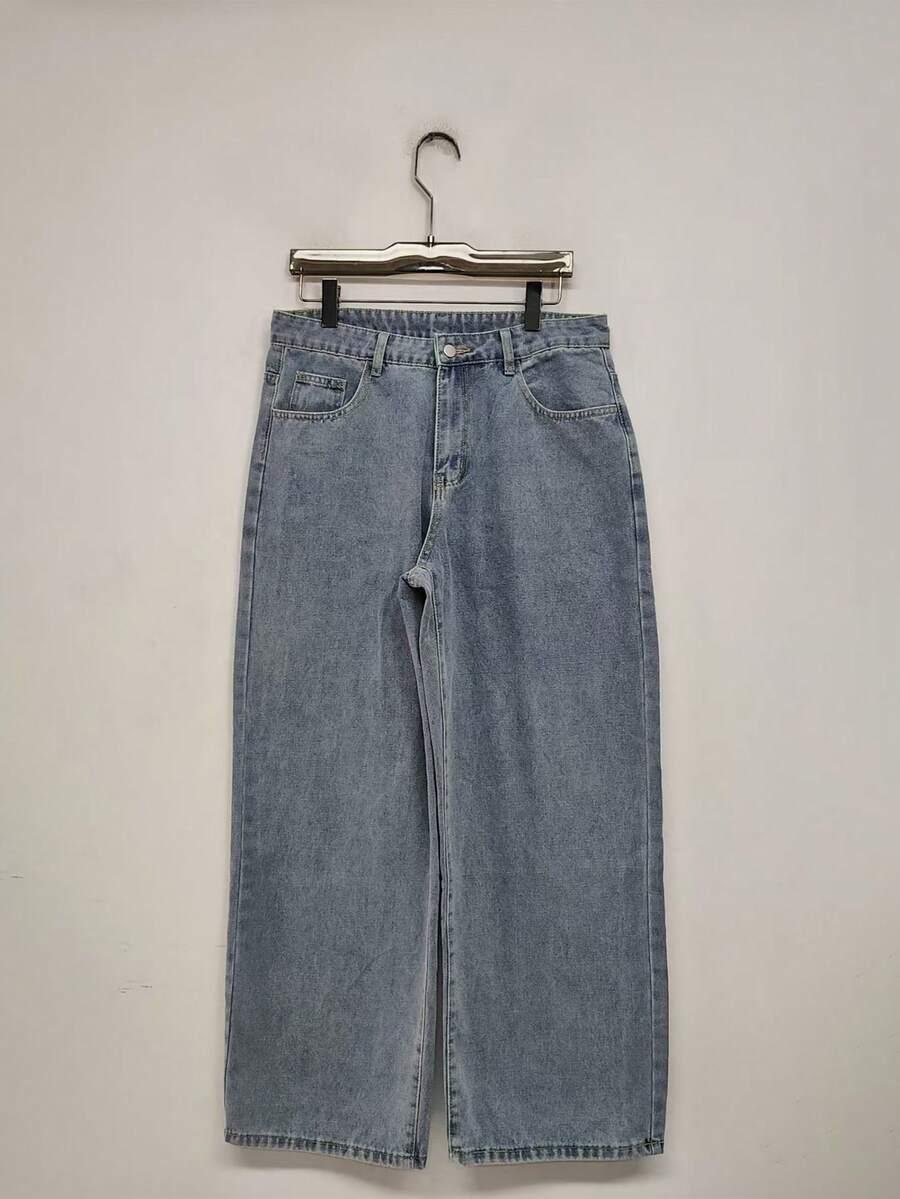 niebieskie spodnie jeans