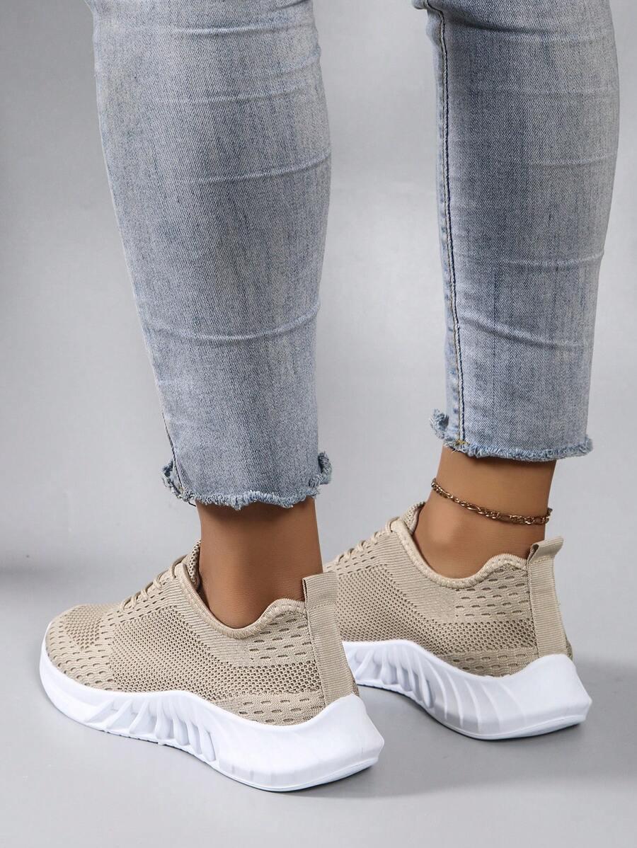 BEŻOWE BUTY SPORTOWE