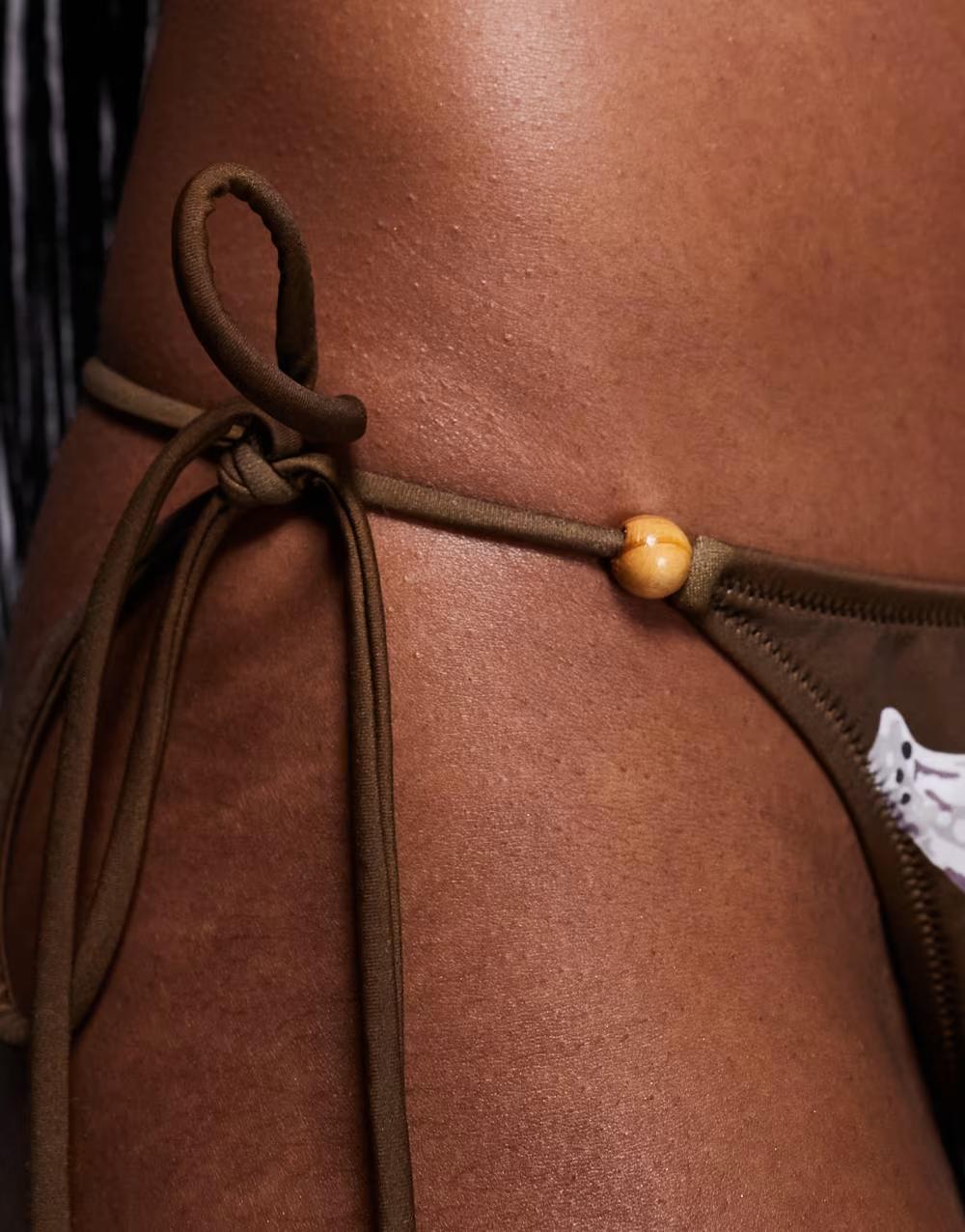 BRĄZOWY DÓŁ OD BIKINI wzór